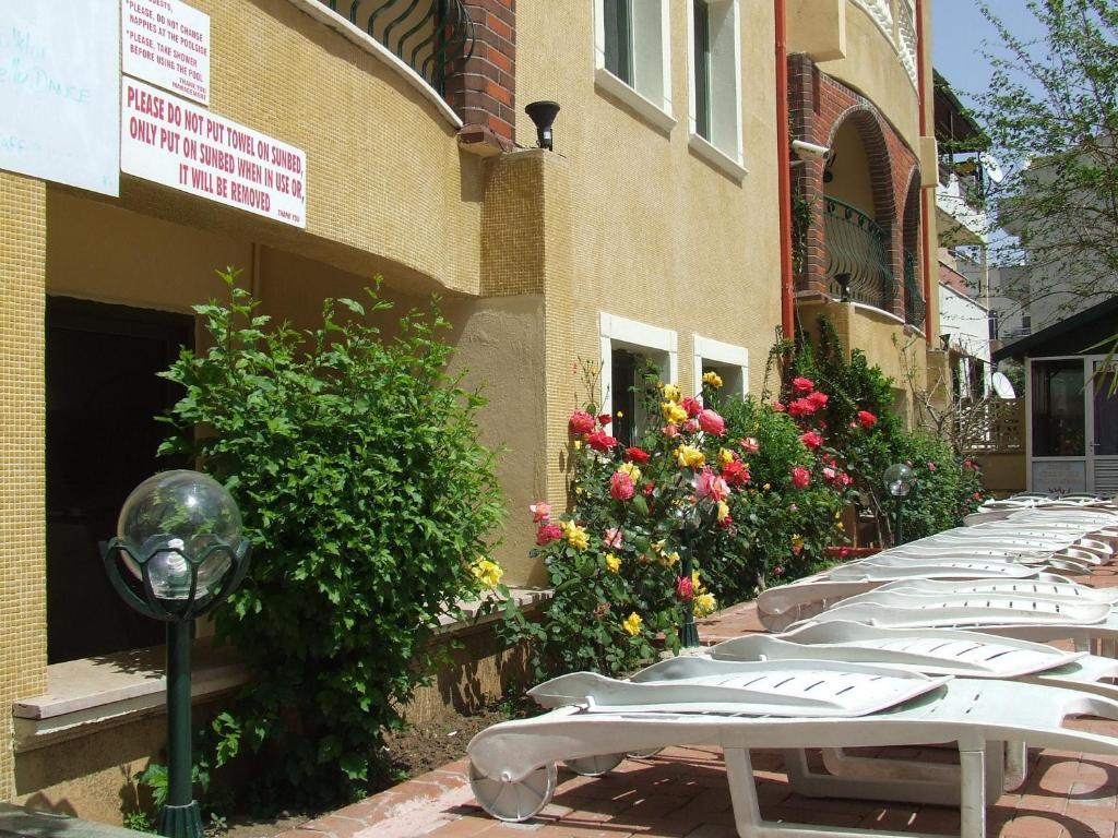 Maxwell Club Aparthotel
