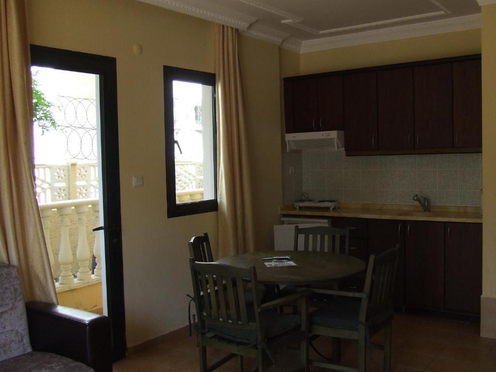 Maxwell Club Apart Otel 3*