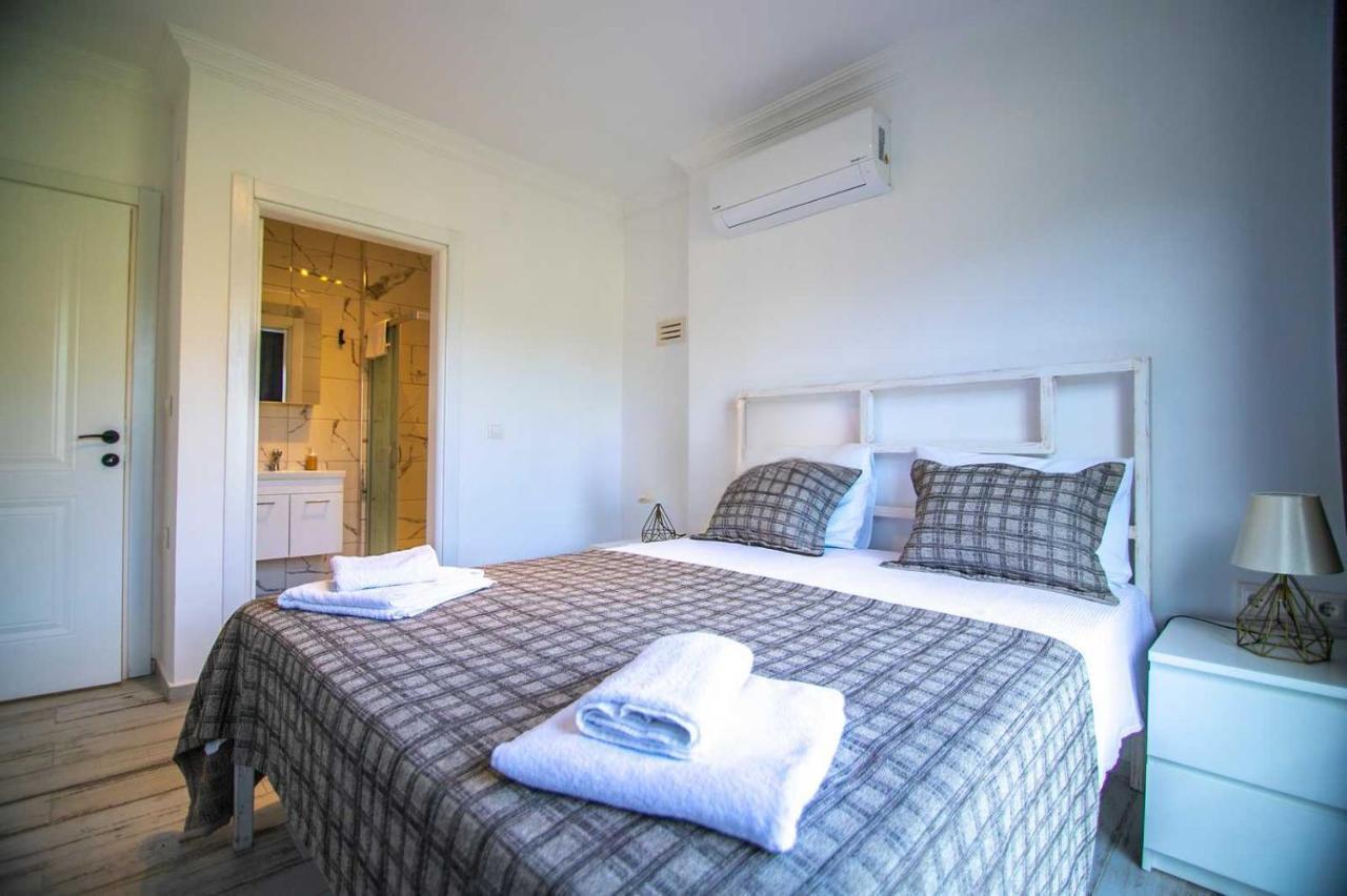 Villa Dadya 4 - Turgut Da Oezel Havuzlu Denize Yakin Lueks Marmaris