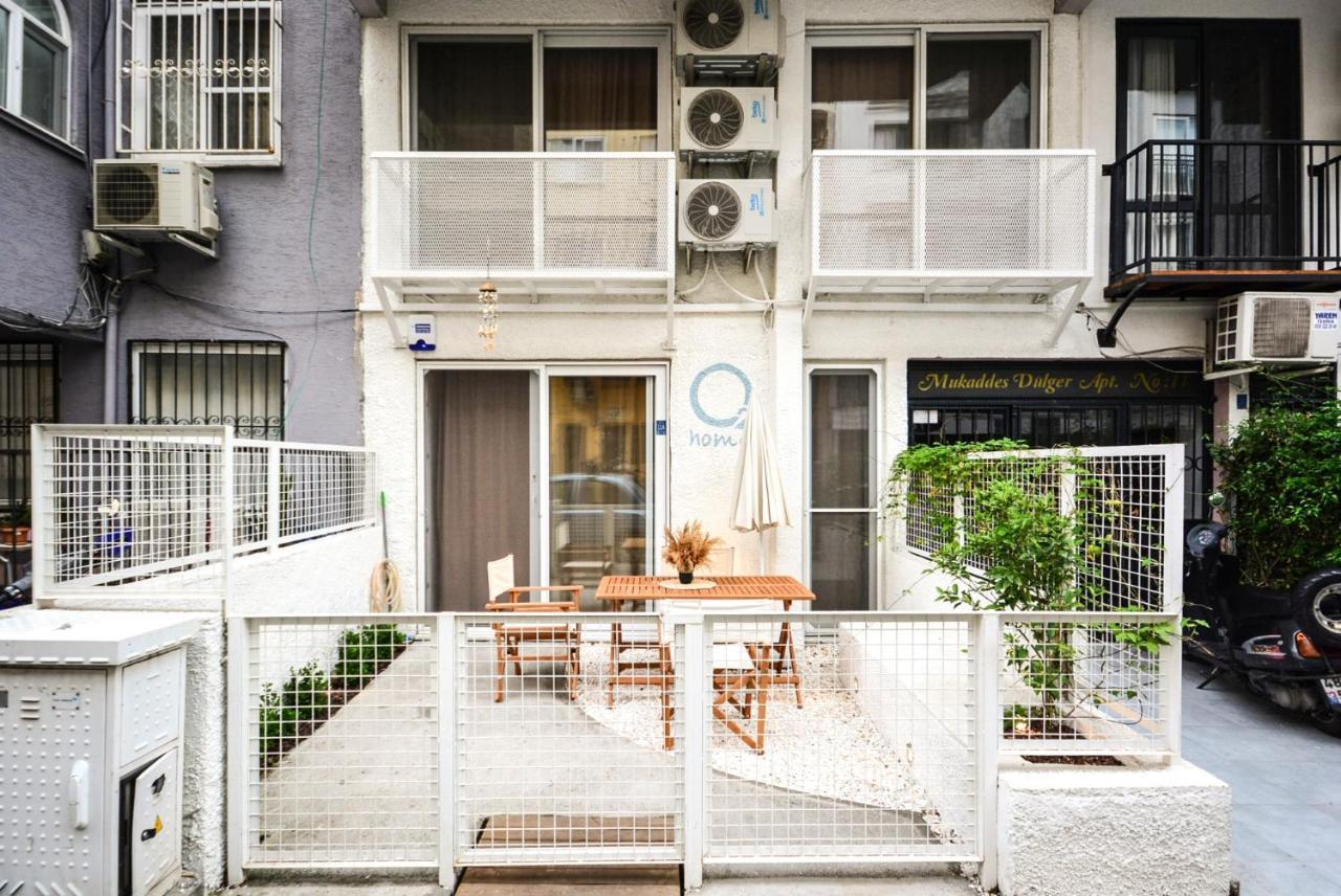 Modern Chic Cozy Duplex In *