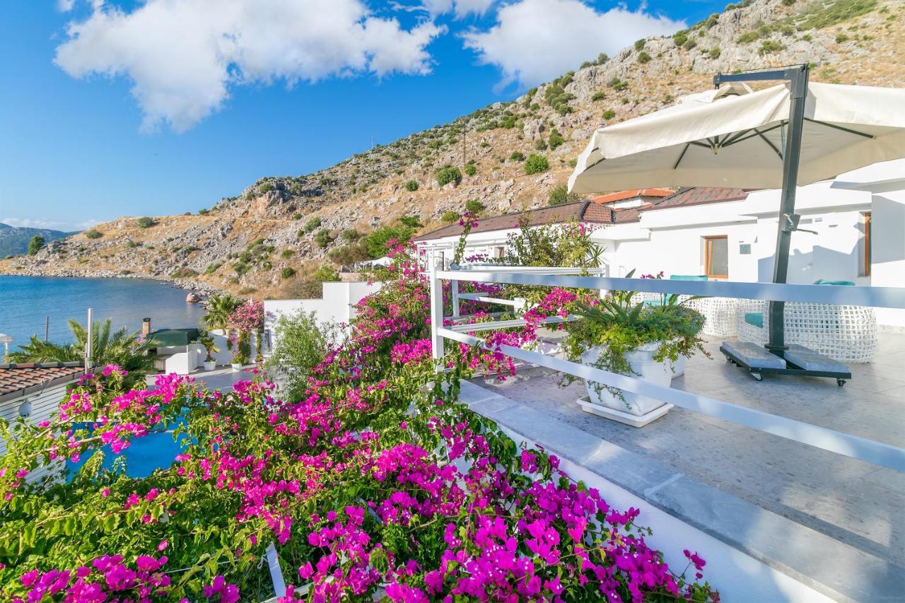 Big Poseidon Boutique & Yacht Club Hotel