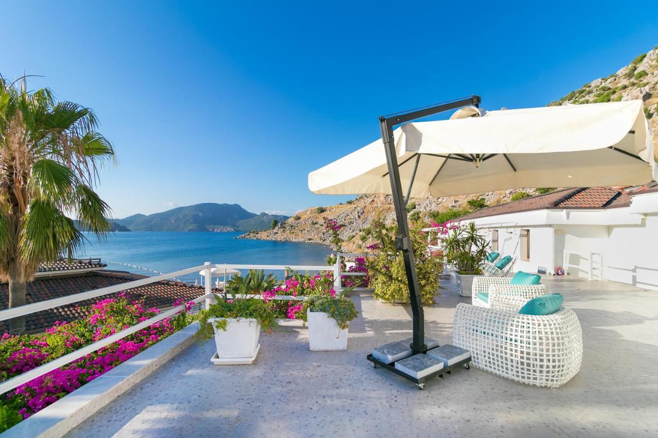 Big Poseidon Boutique & Yacht Club Hotel