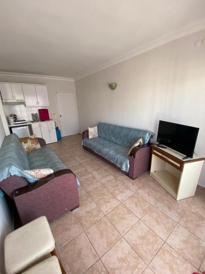 Basils Aparthotel 2*
