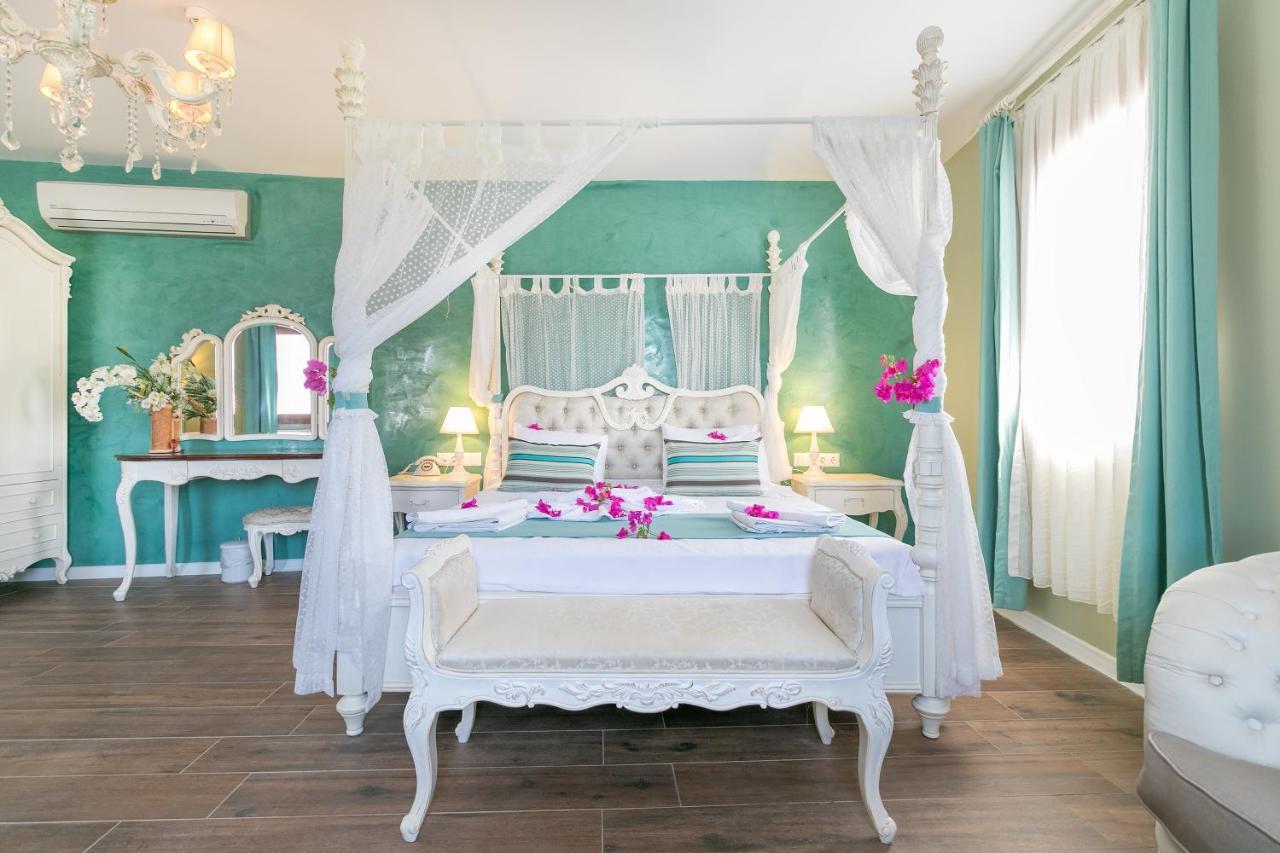 Big Poseidon Boutique & Yacht Club Hotel