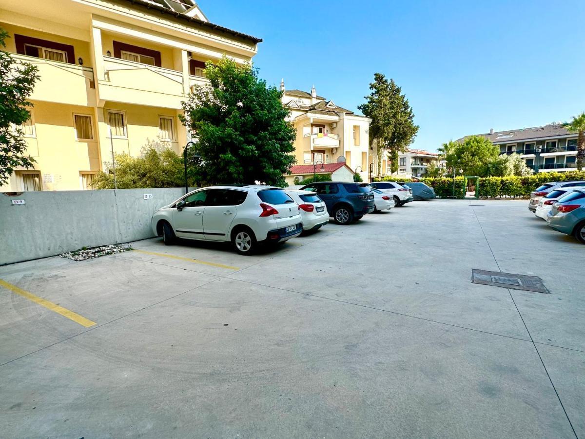 Size Ozel Havuzlu Otoparkli Ev