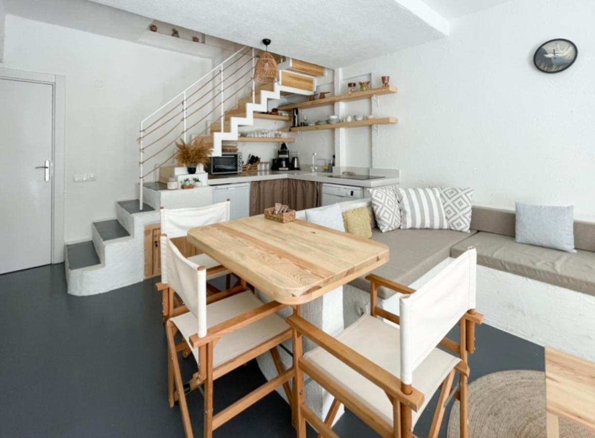 Apartment Modern Chic Cozy Duplex In