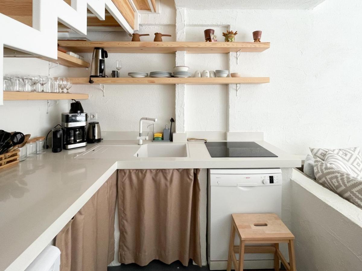 Modern Chic Cozy Duplex In *