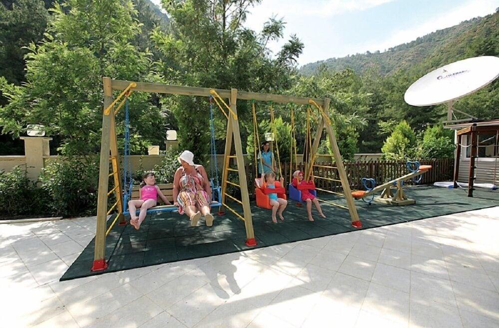 Julian Forest Hotel 4*