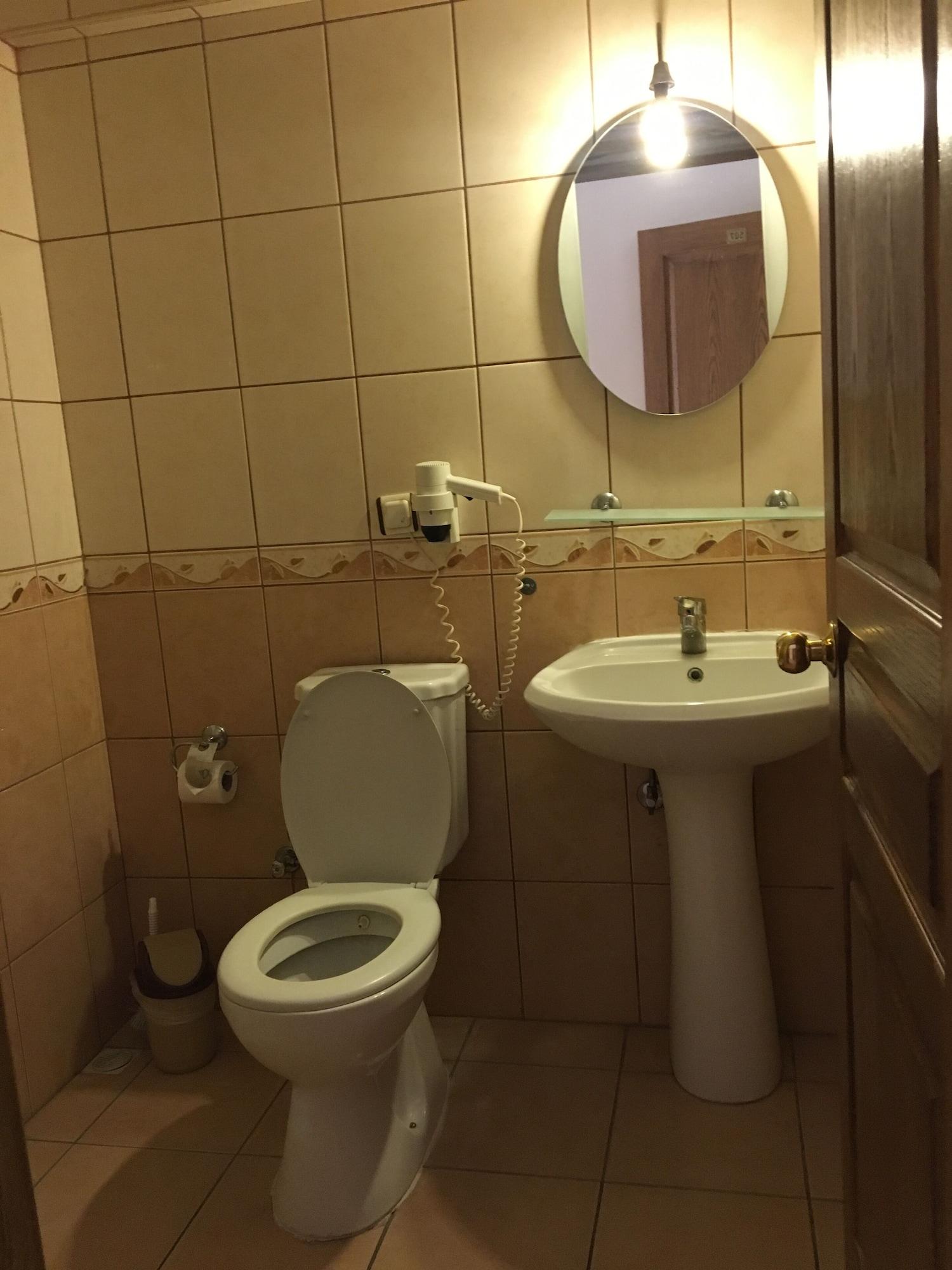 Nur Aparthotel 2*