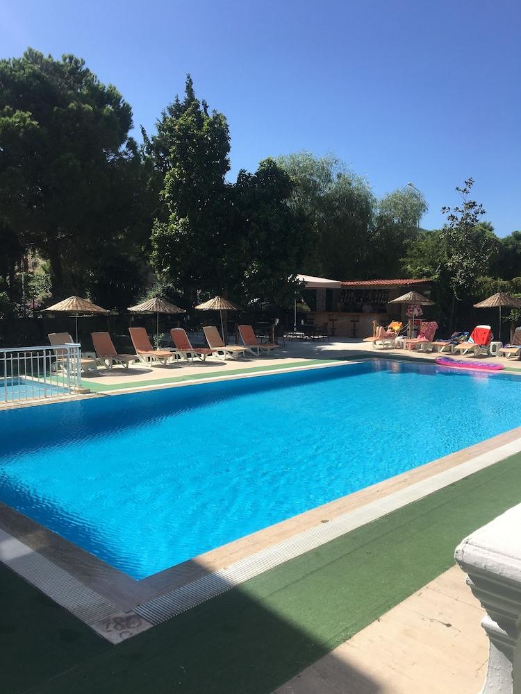 Nur Aparthotel
