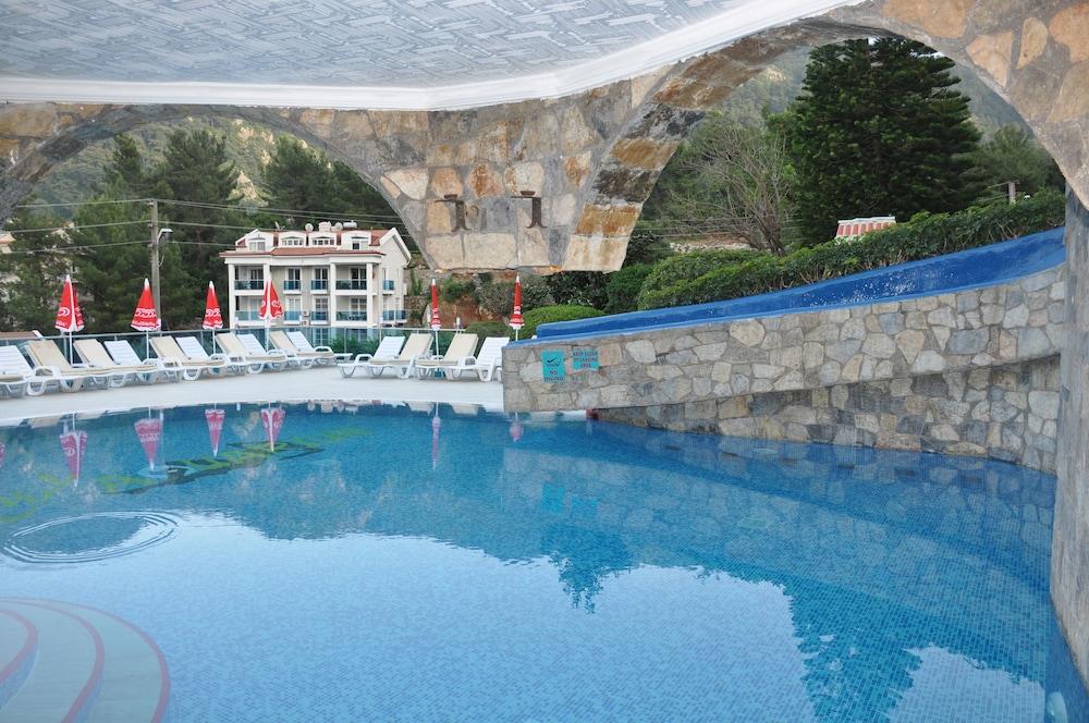 Club Aquarium Aparthotel
