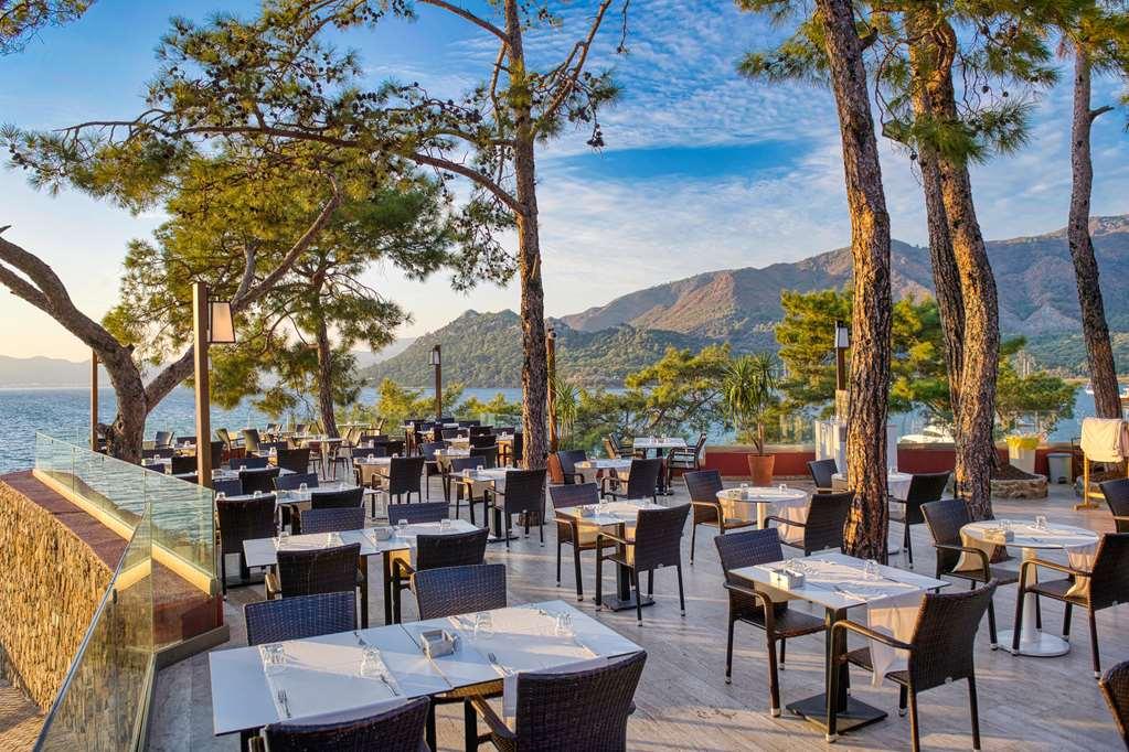 Bay Hotel *