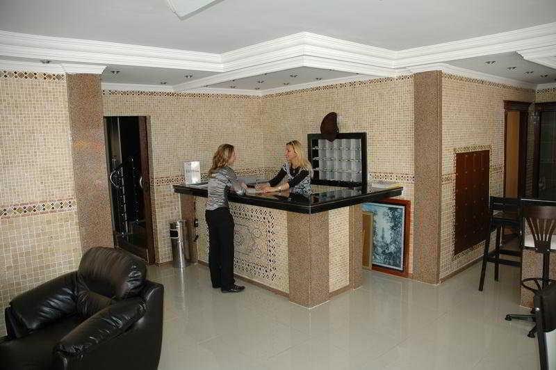 Aparthotel Basils 2*