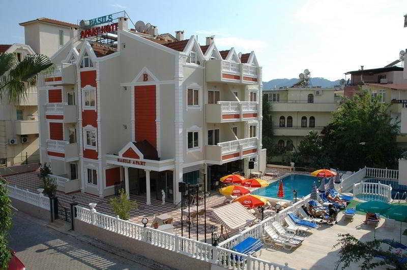 Basils Aparthotel 2*