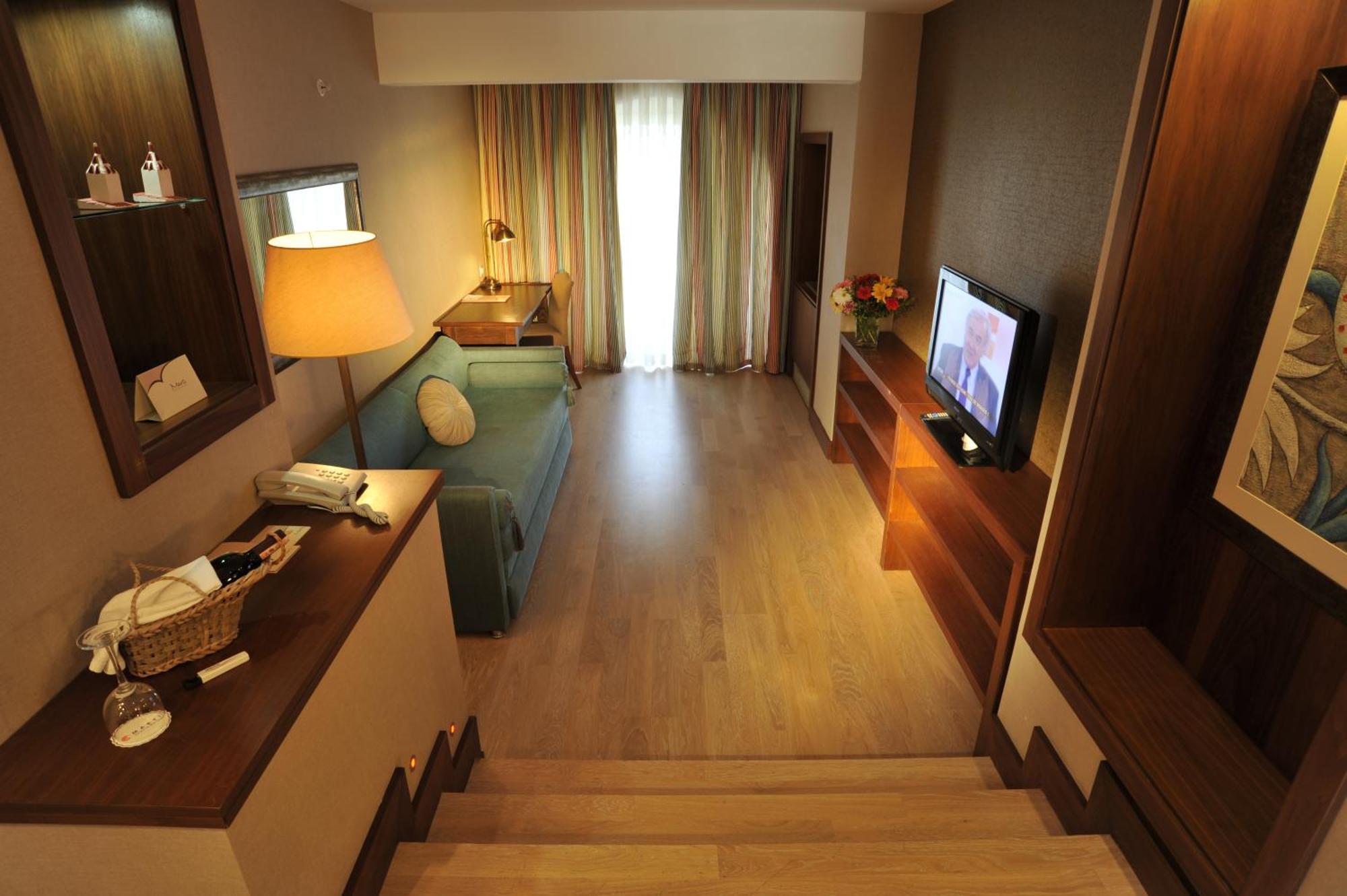 Marti Deluxe Resort 5*