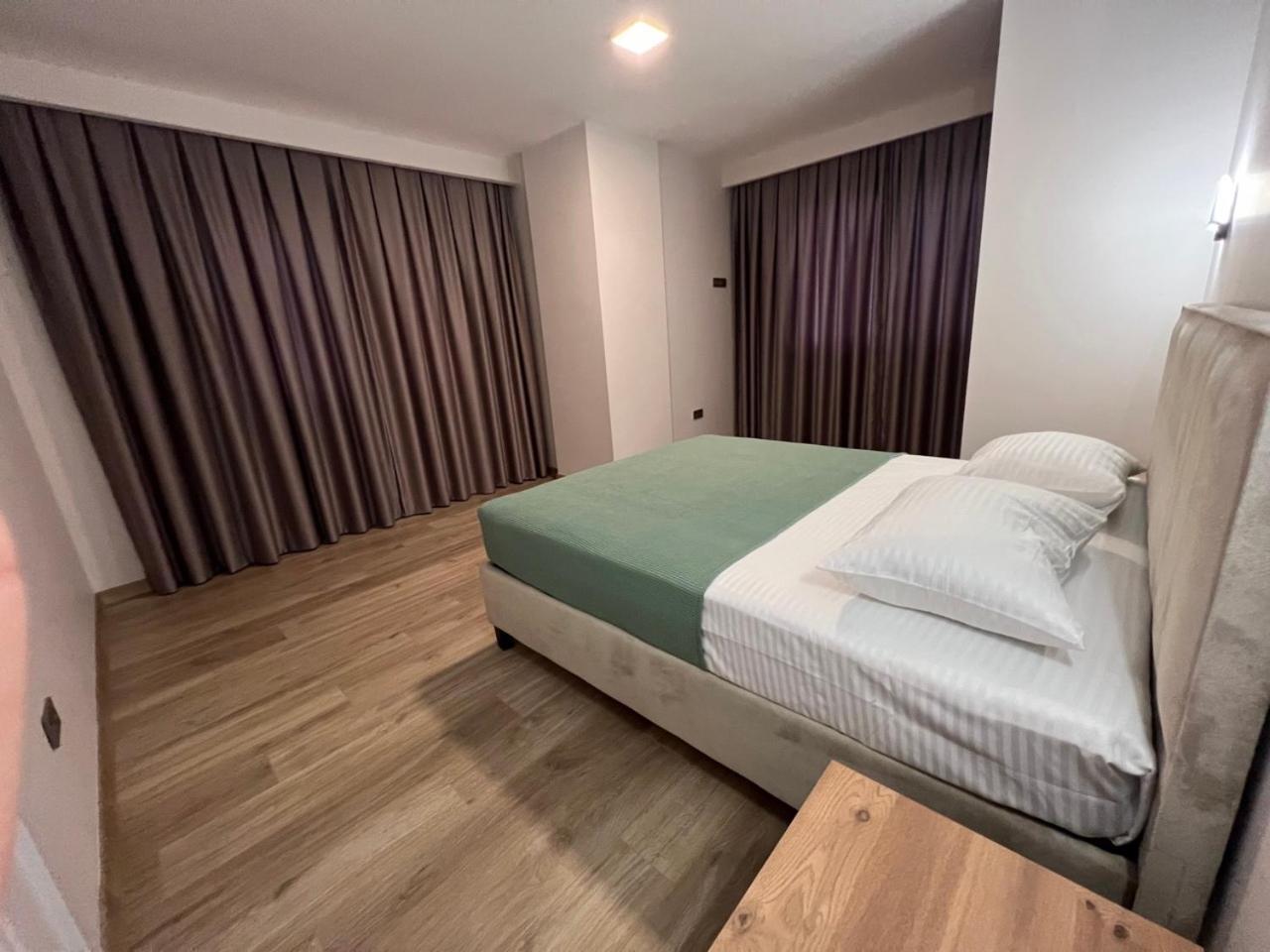 White Icmeler Apartment