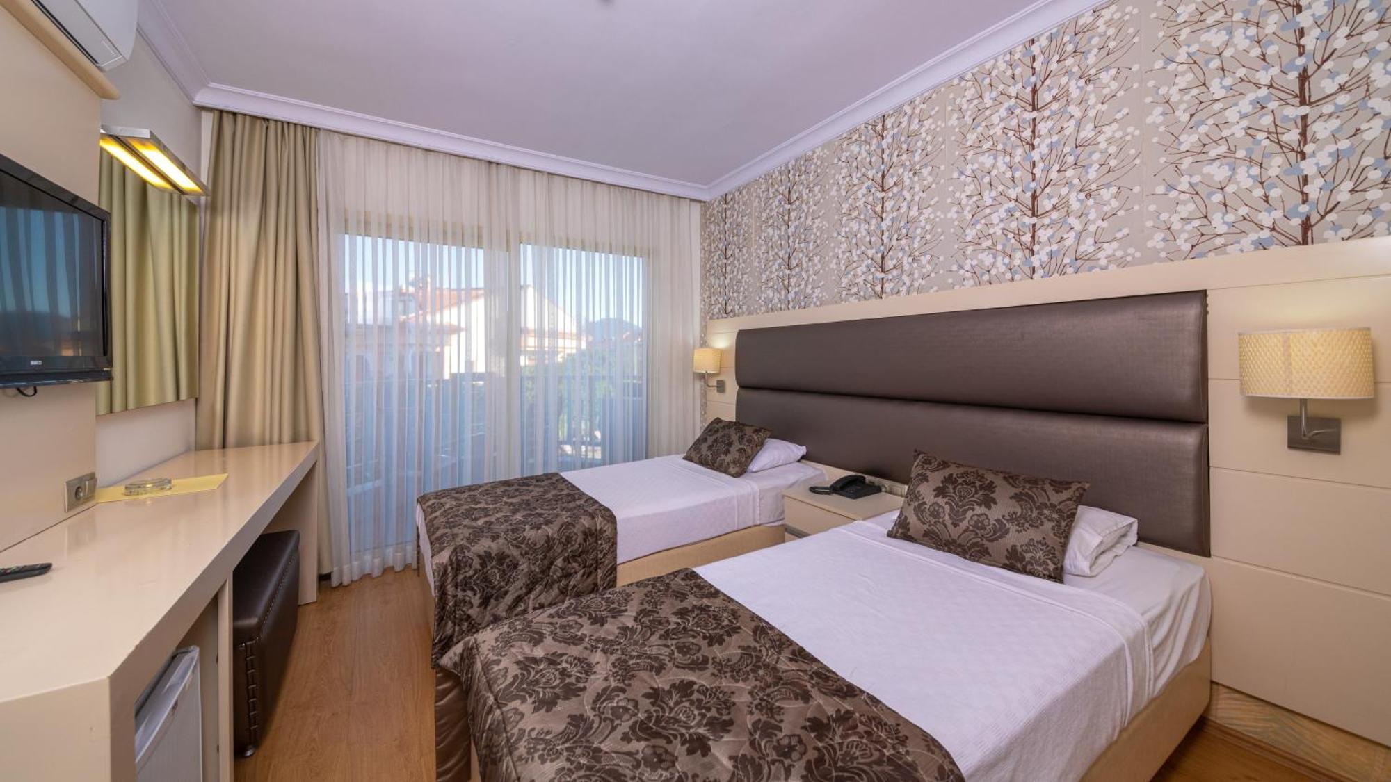 Hotel Grand Faros