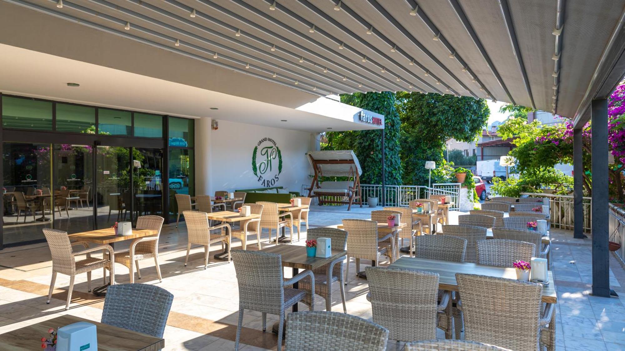 Hotel Grand Faros
