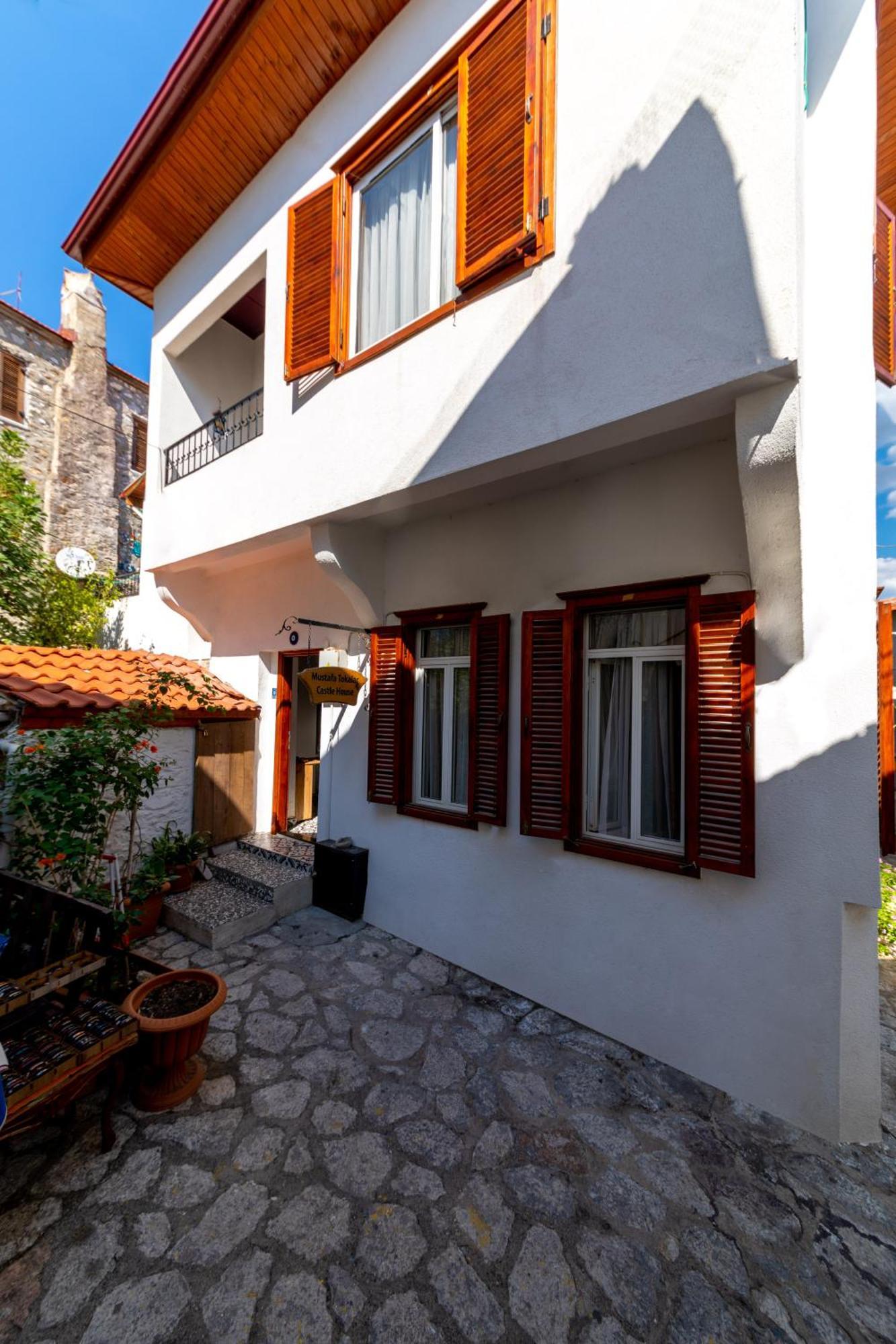 Mustafa Tokalac Castle House