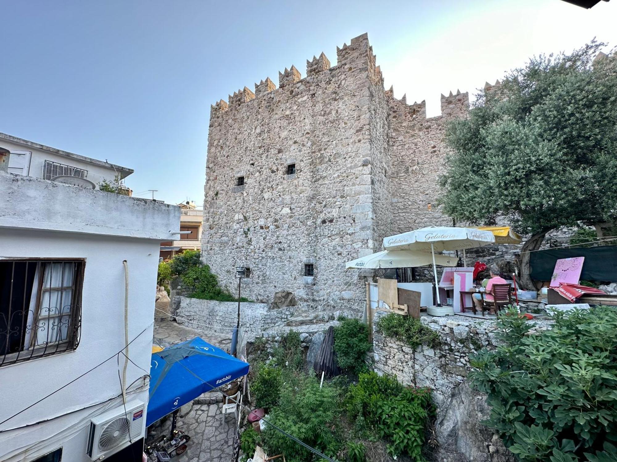 Mustafa Tokalac Castle House Guest house *