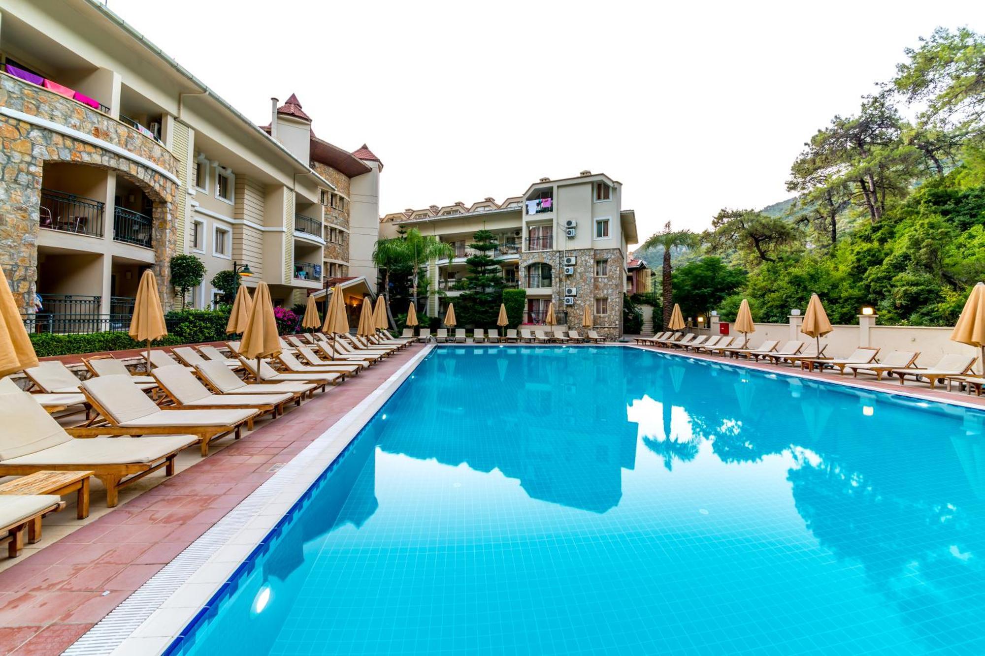 Hotel Julian Forest 4*