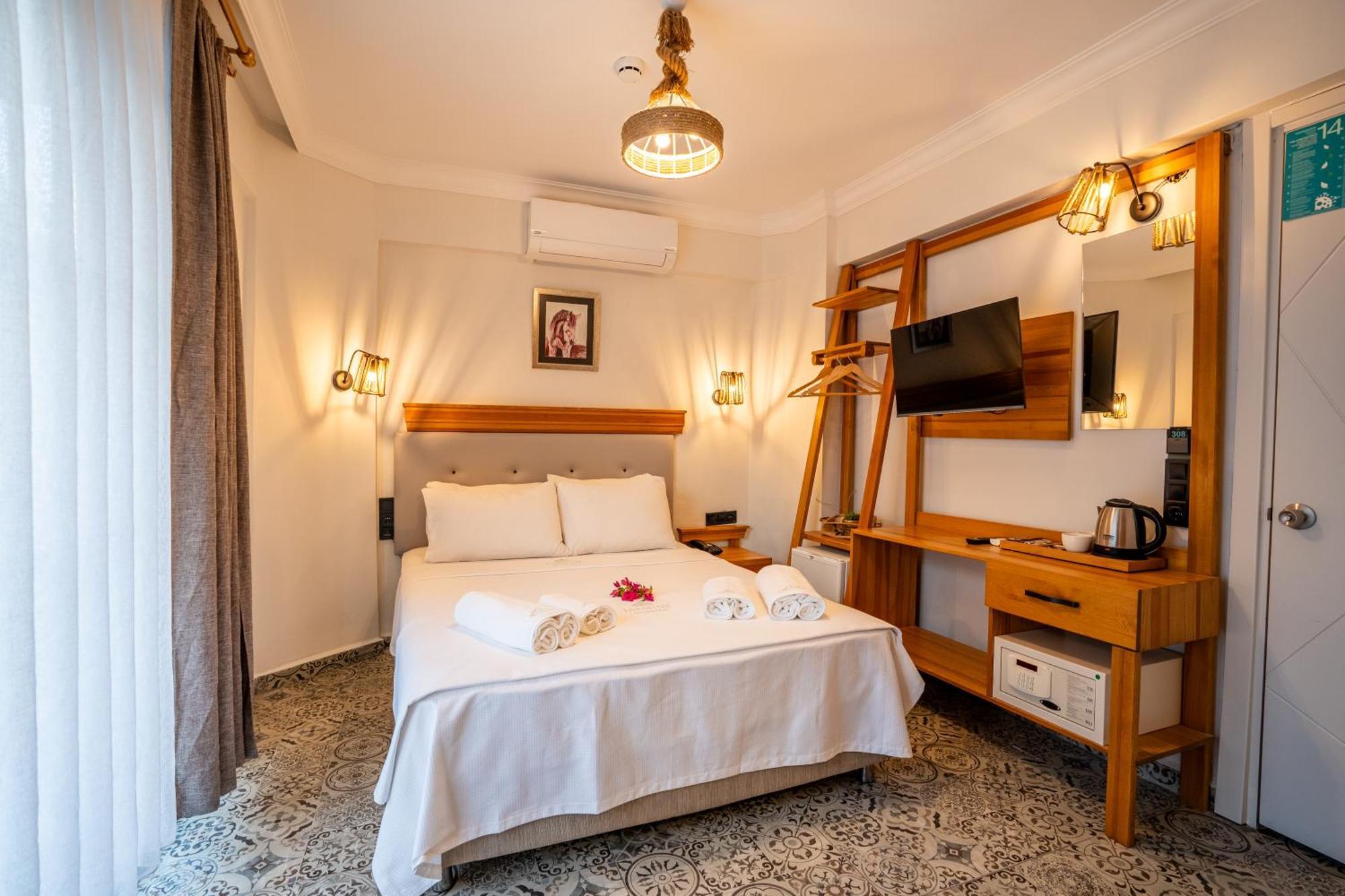 Jasmine Marmaris