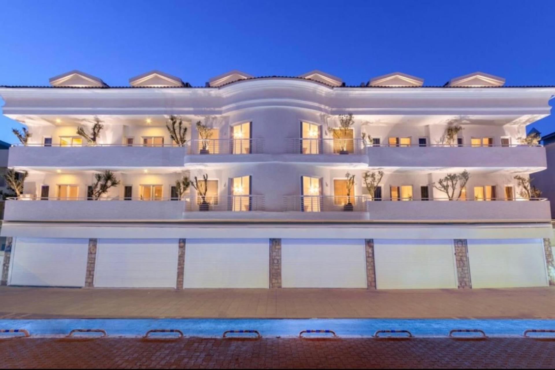 Apartment Luxurious And Modern In Turkey