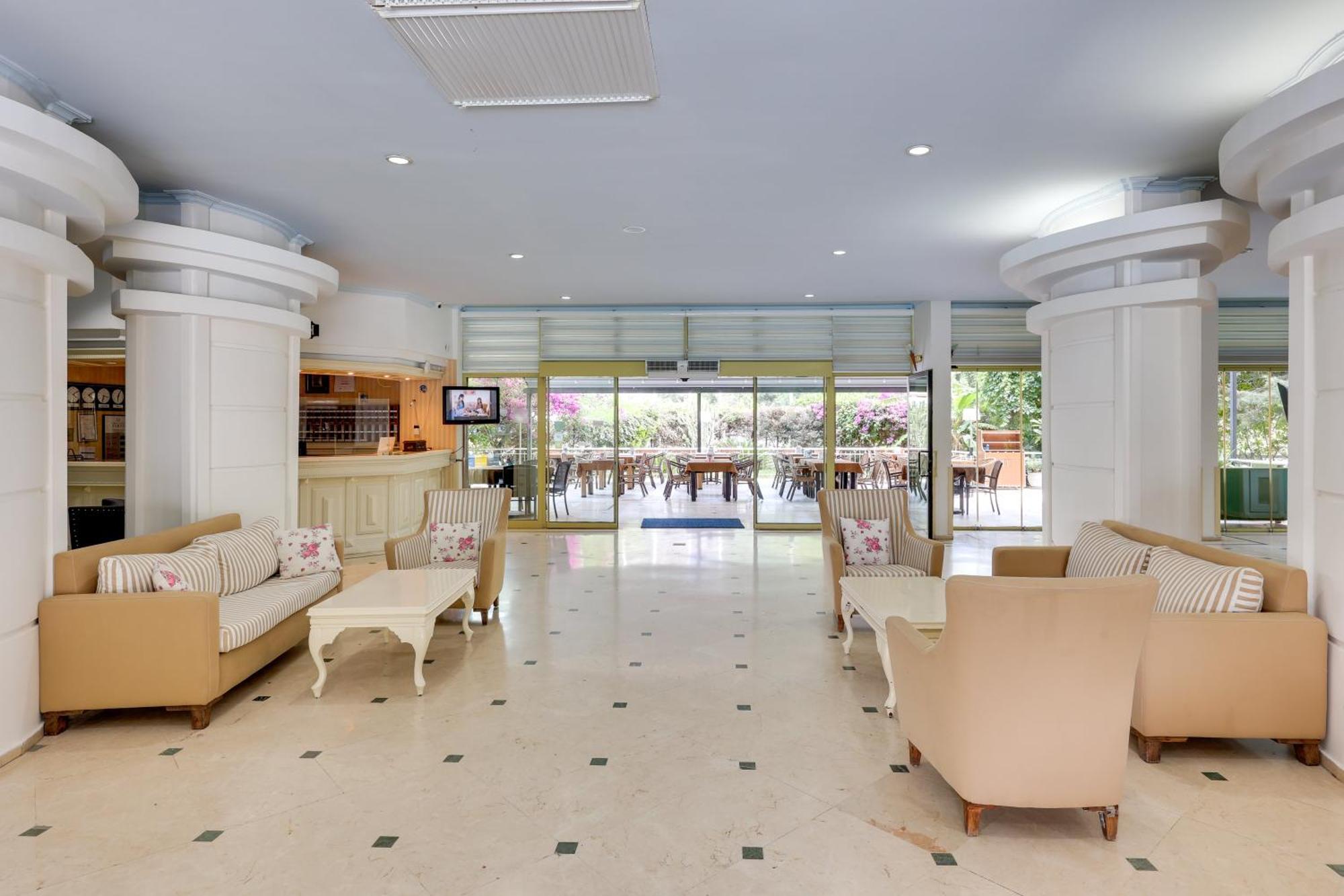 Hotel Grand Faros