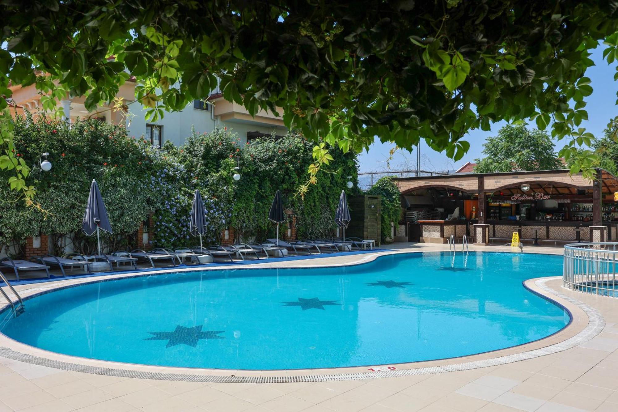 Hotel Grand Faros 4*