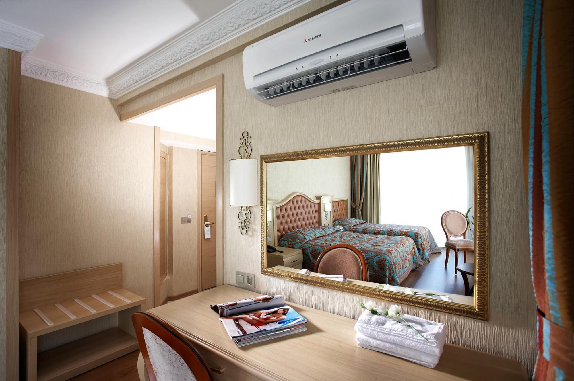 Emre & Emre Otel 4*