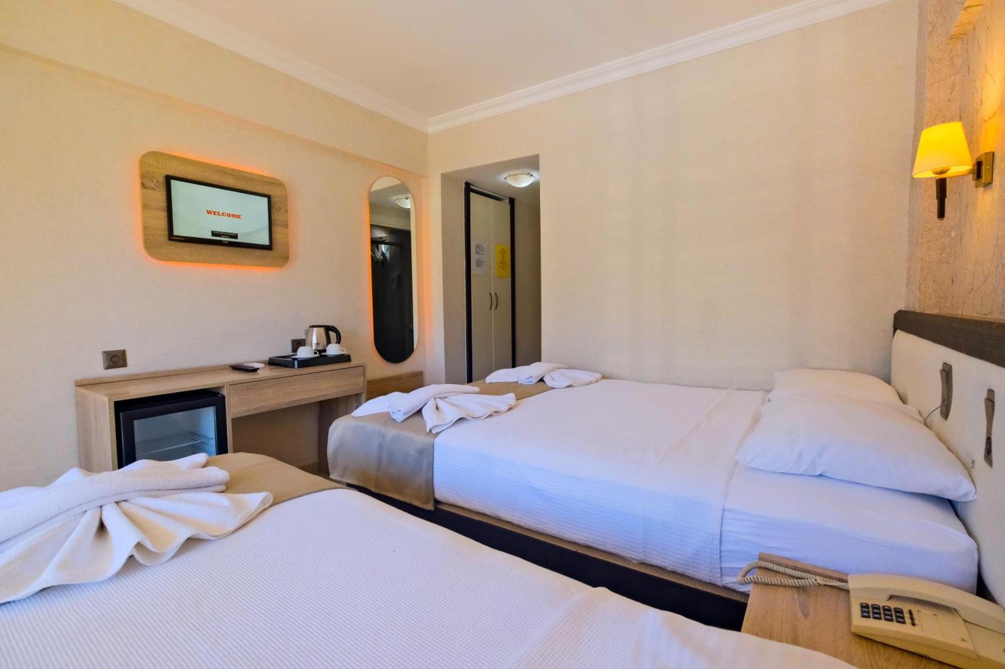 Hotel Moni *