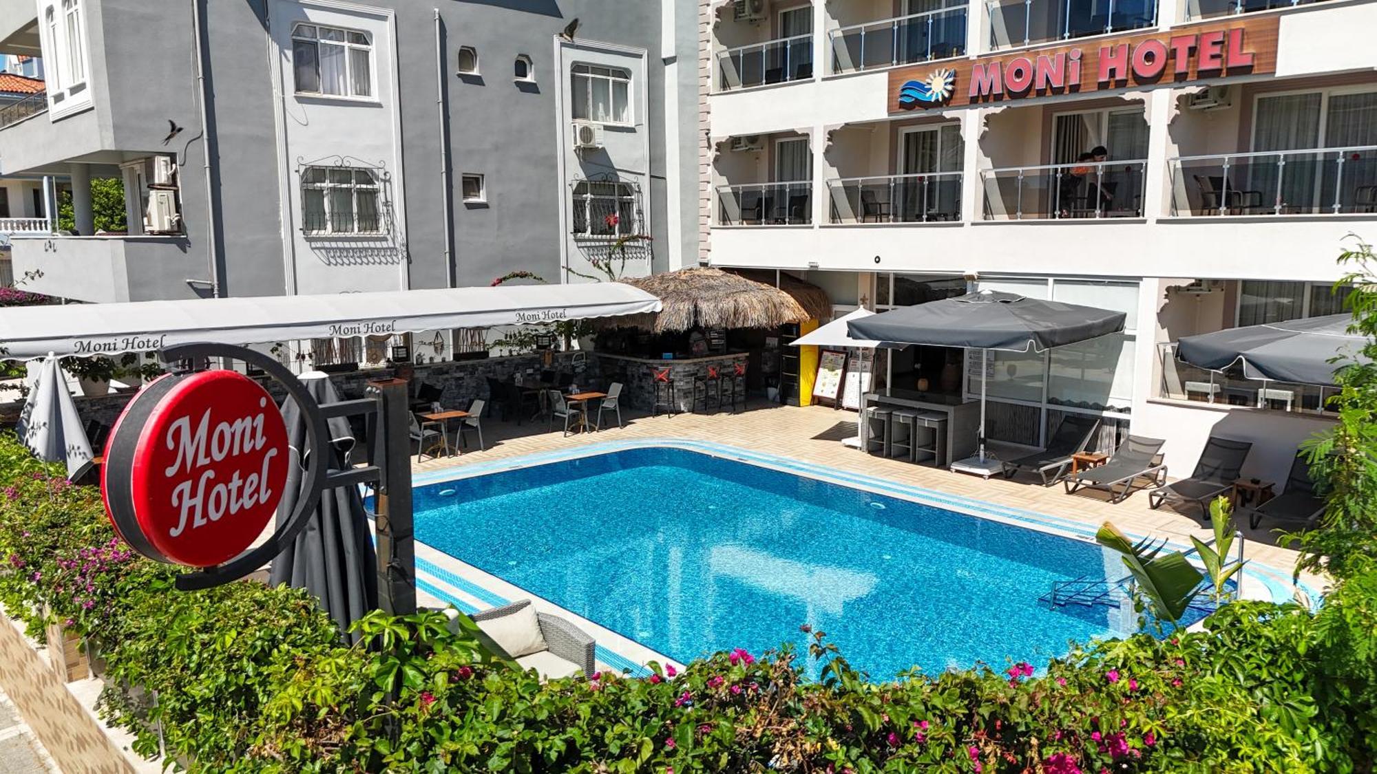 Moni Hotel