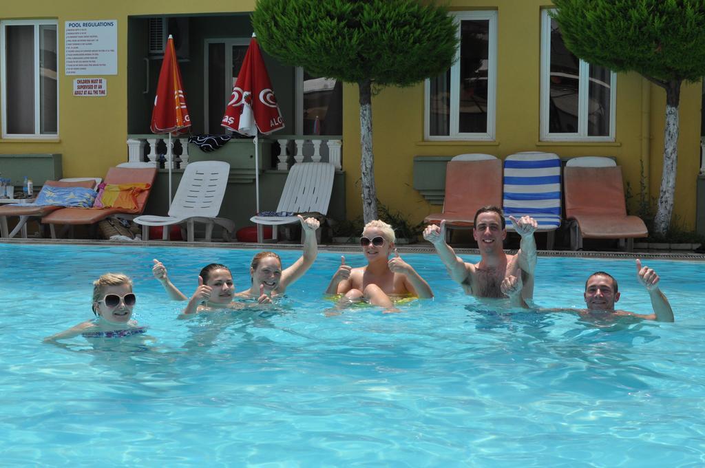 Club Sunset Aparthotel