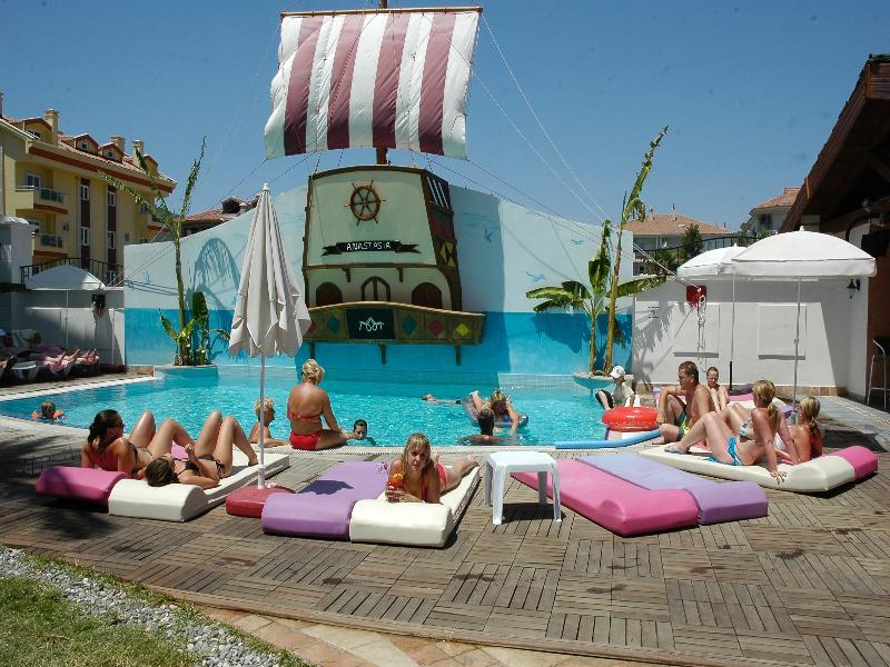 Club Anastasia - Family Aparthotel 3*