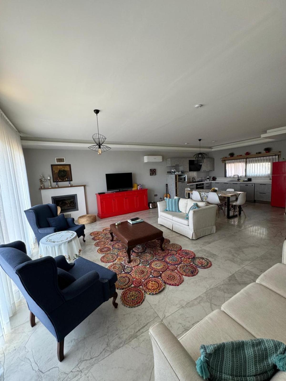 Suna Summer House