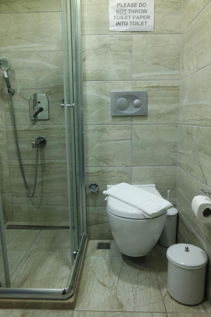 Amphi Aparthotel 3*