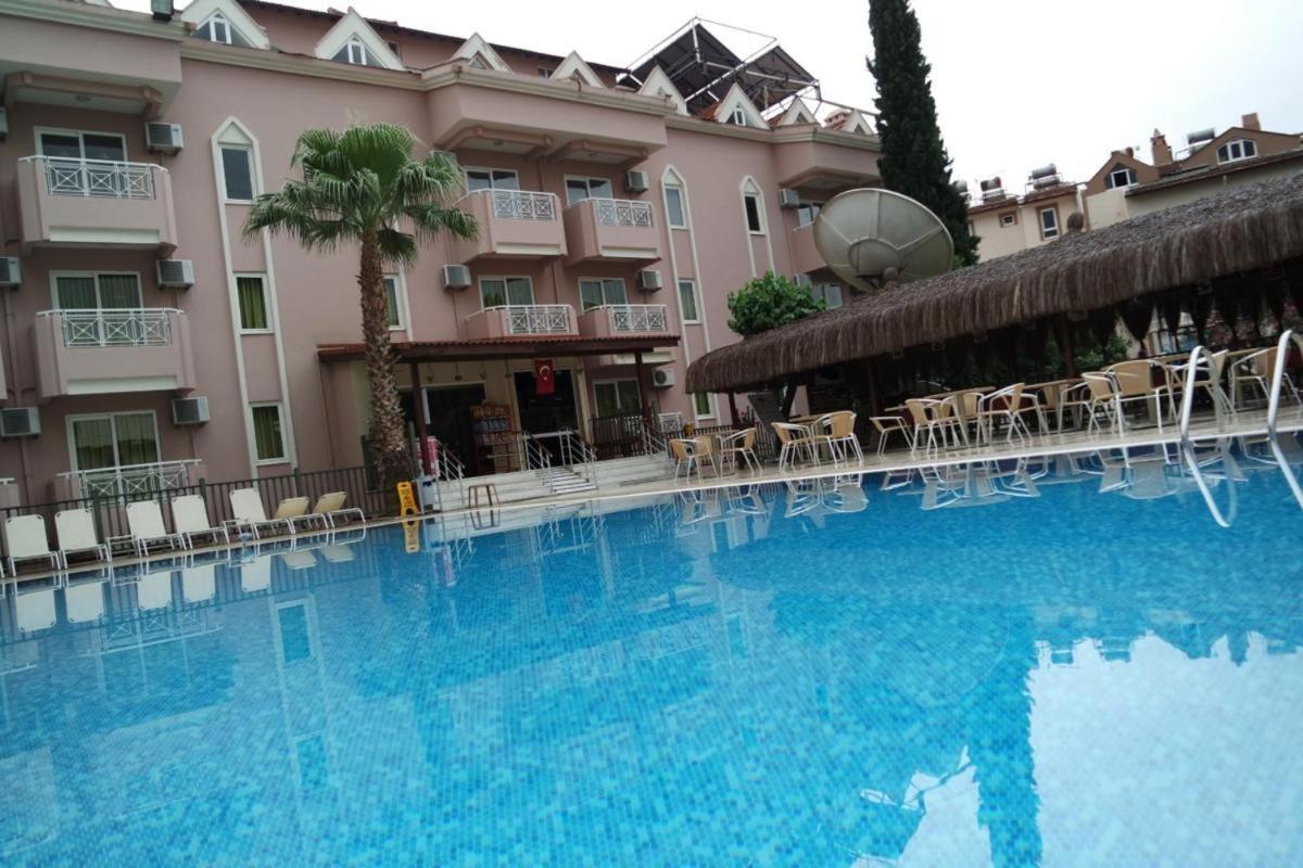 Amphi Aparthotel