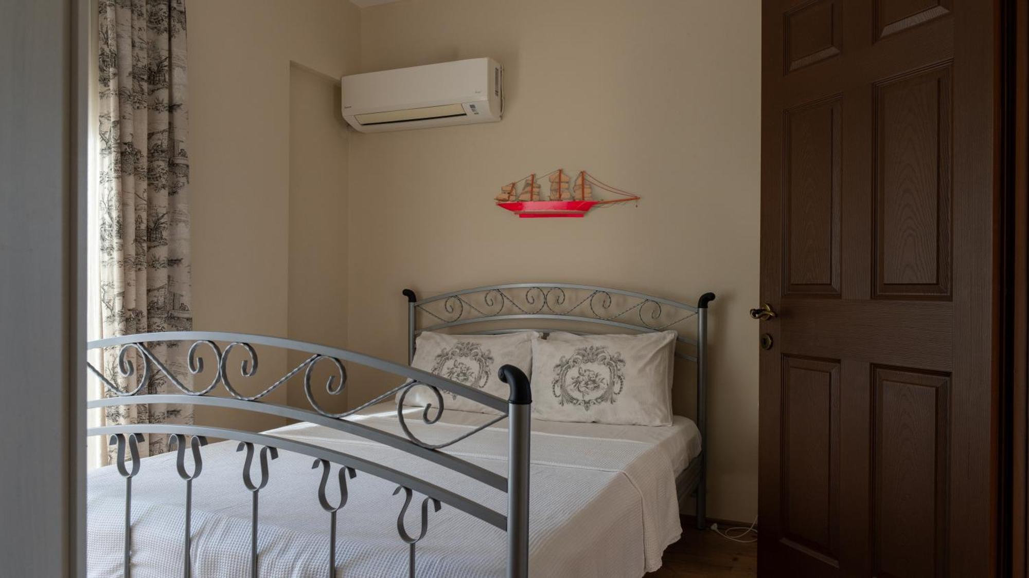 Villa Almond