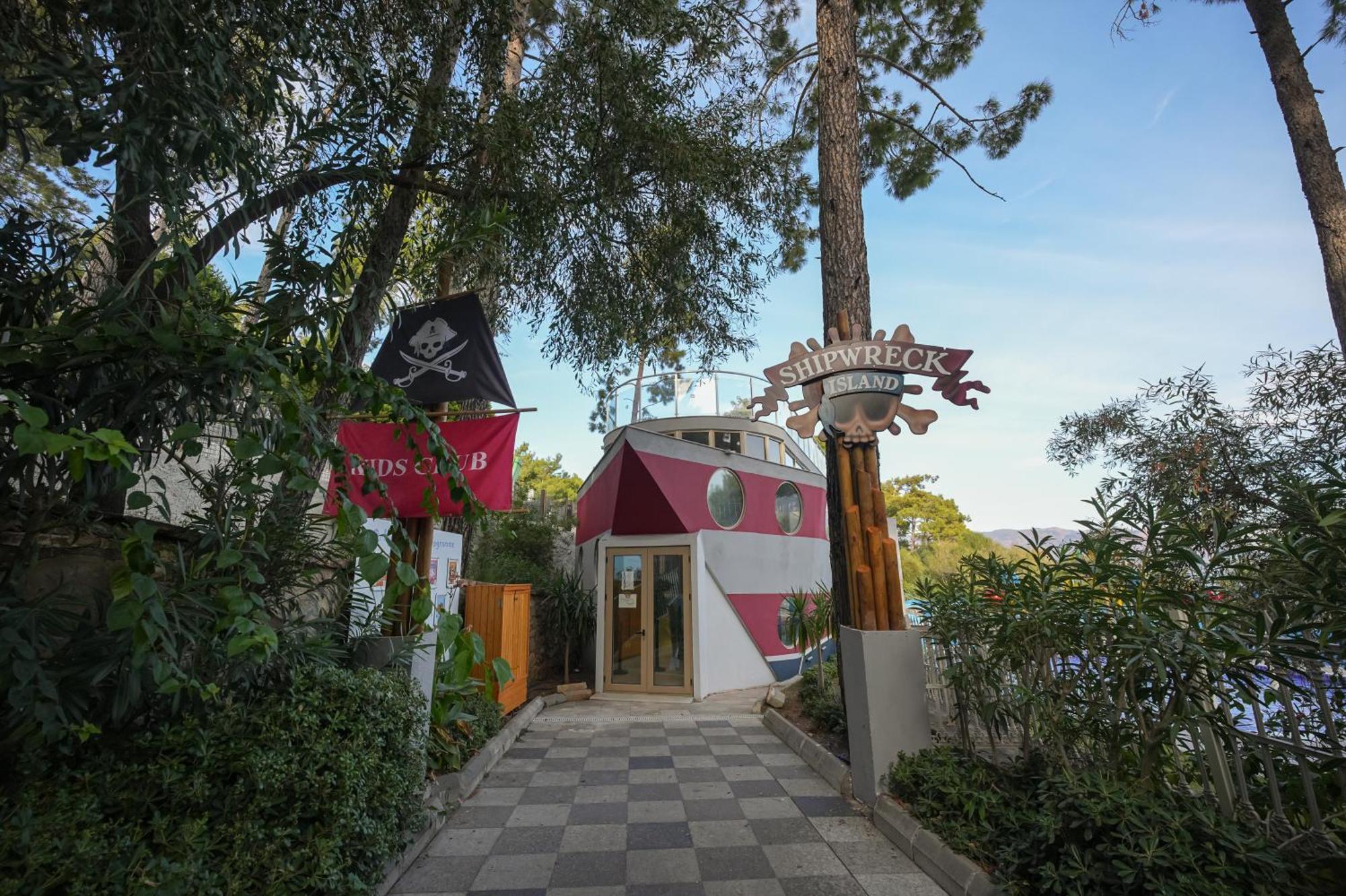 Orka Lotus 5* Marmaris