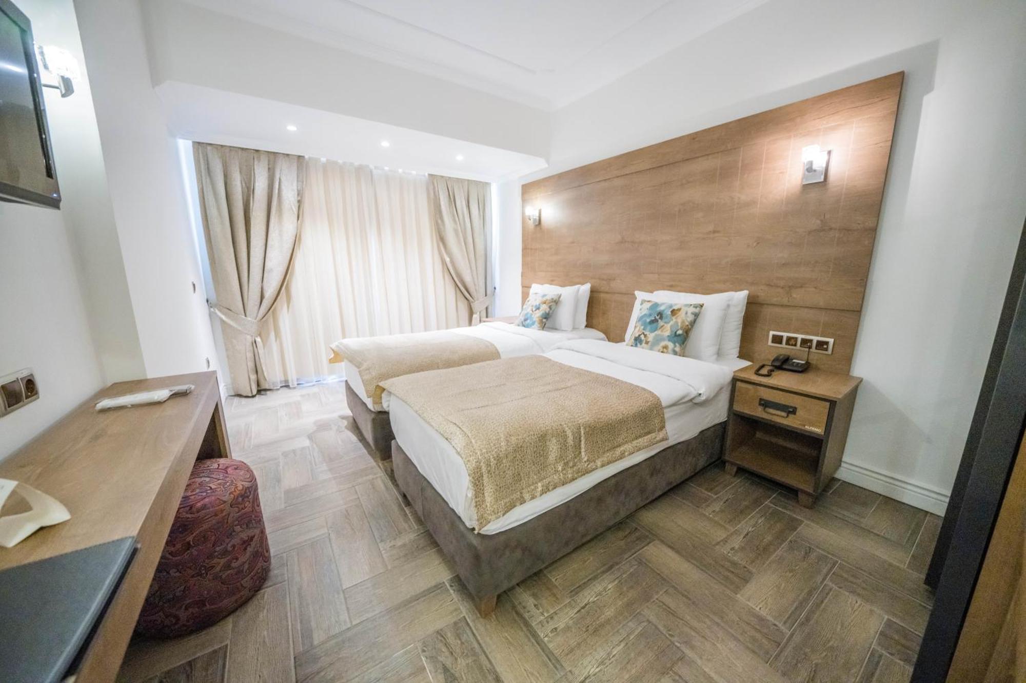 Aurasia Otel