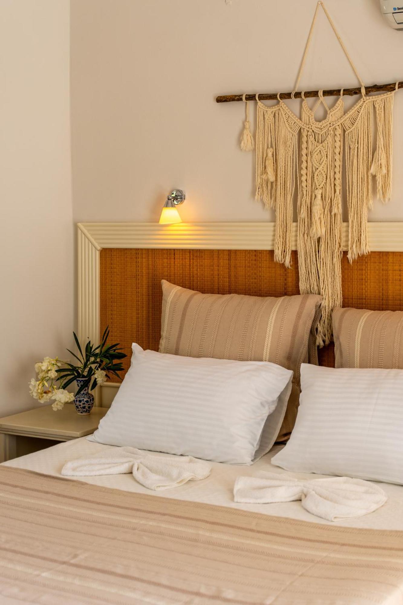 Chillos Hotel 3*