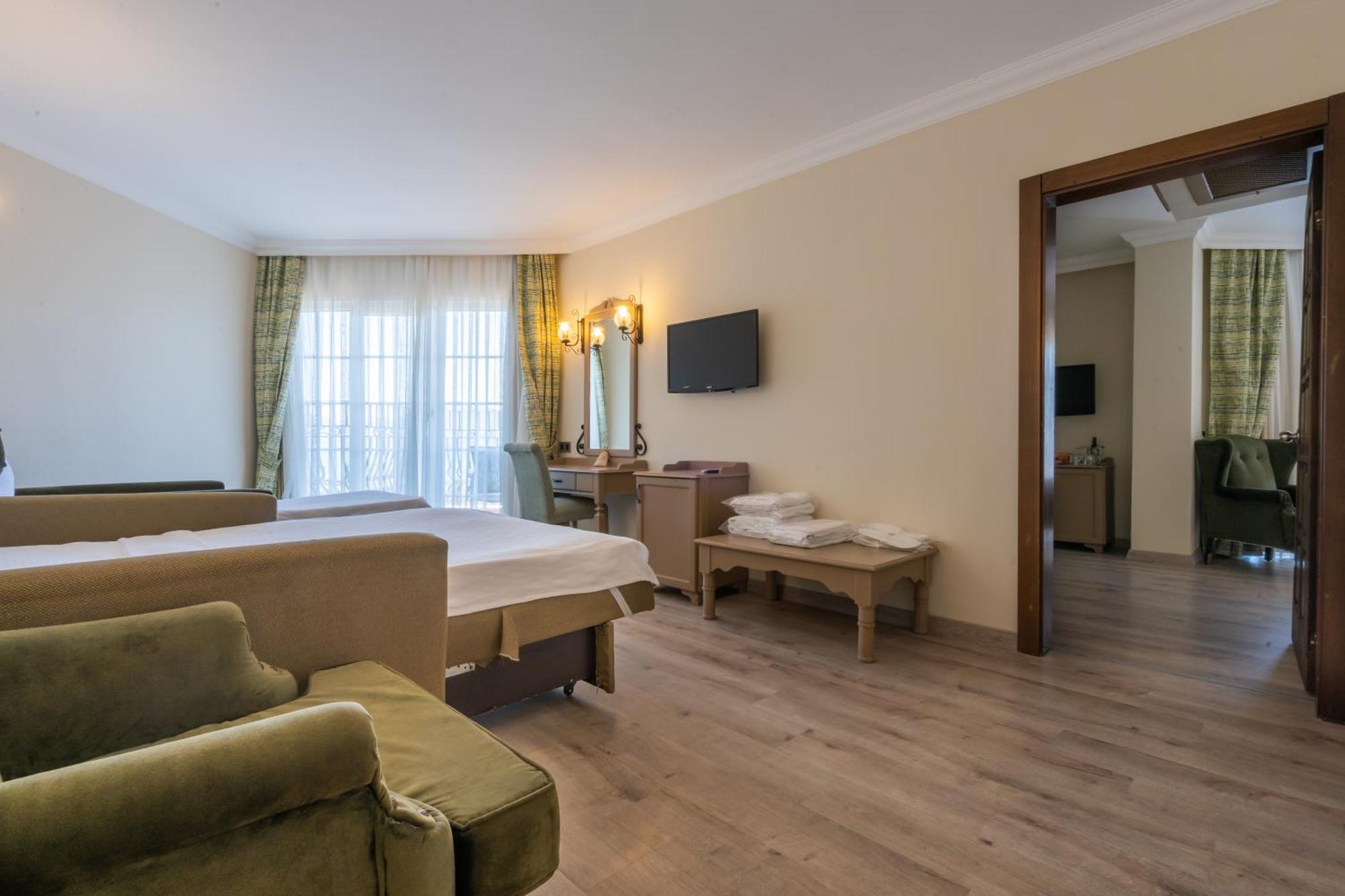 Grand Yazici Club Palace Resort 5*