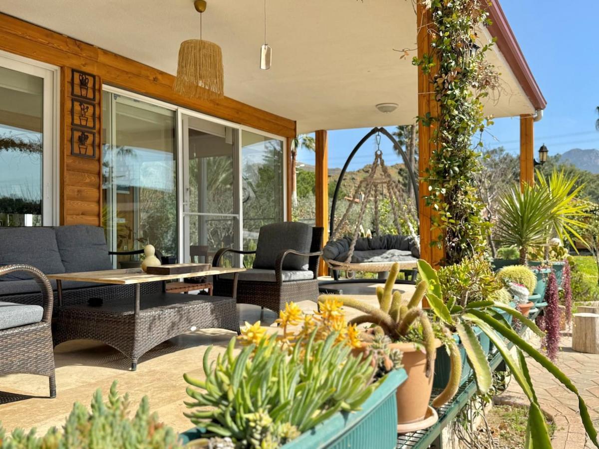 Villa Big With Pool In