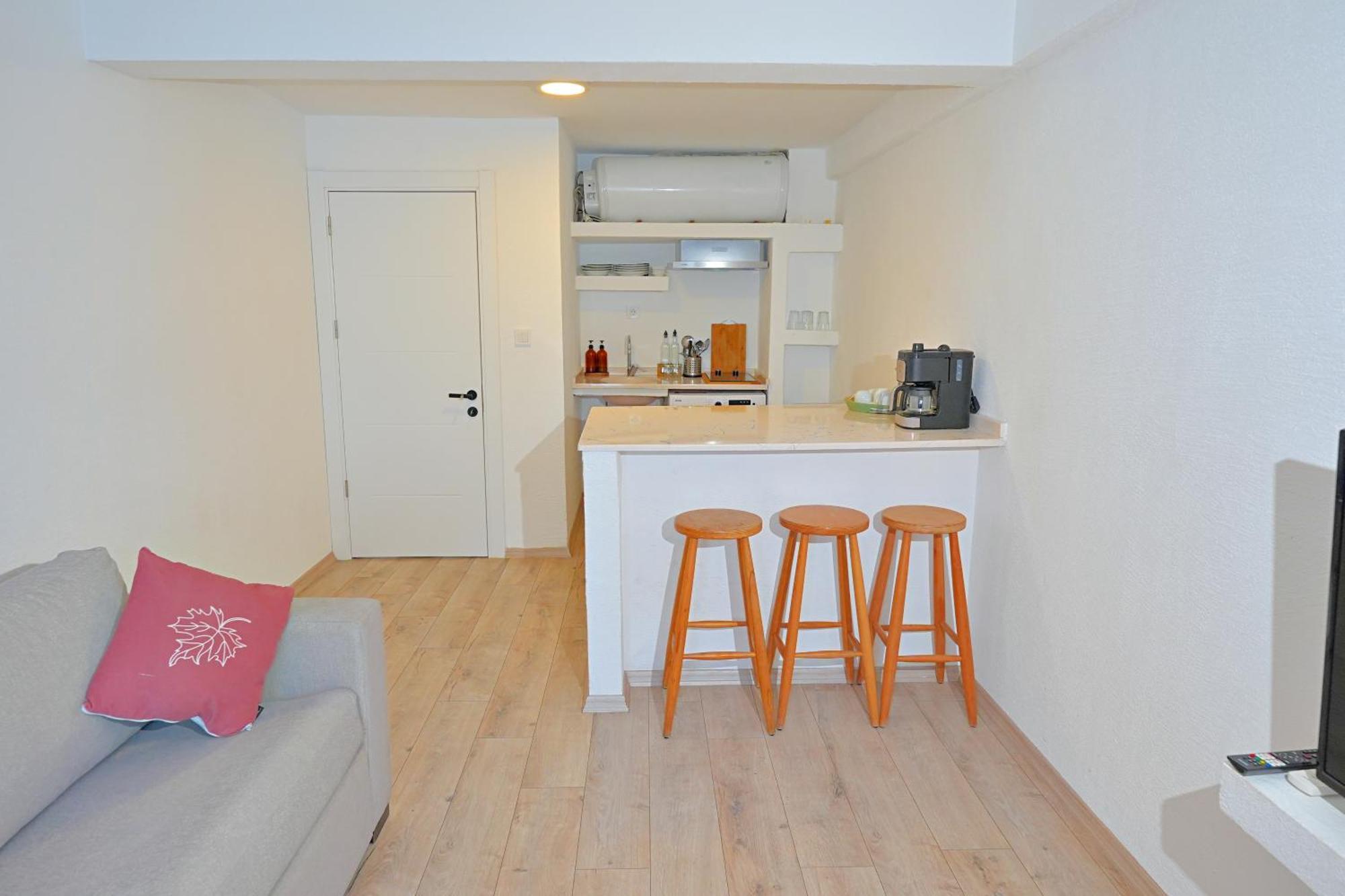 Aloha Apartment