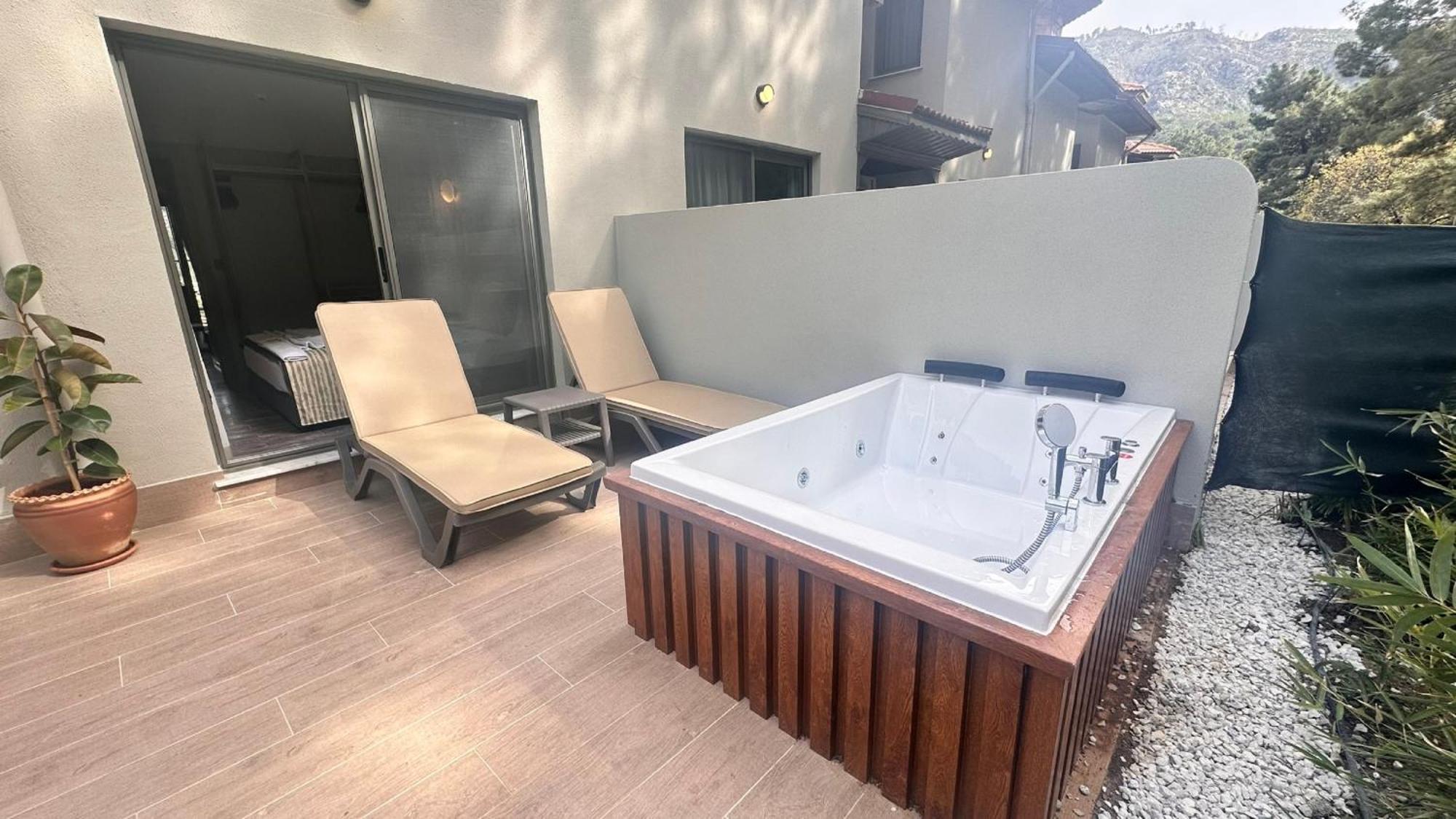 Club Aquarium Aparthotel 3*