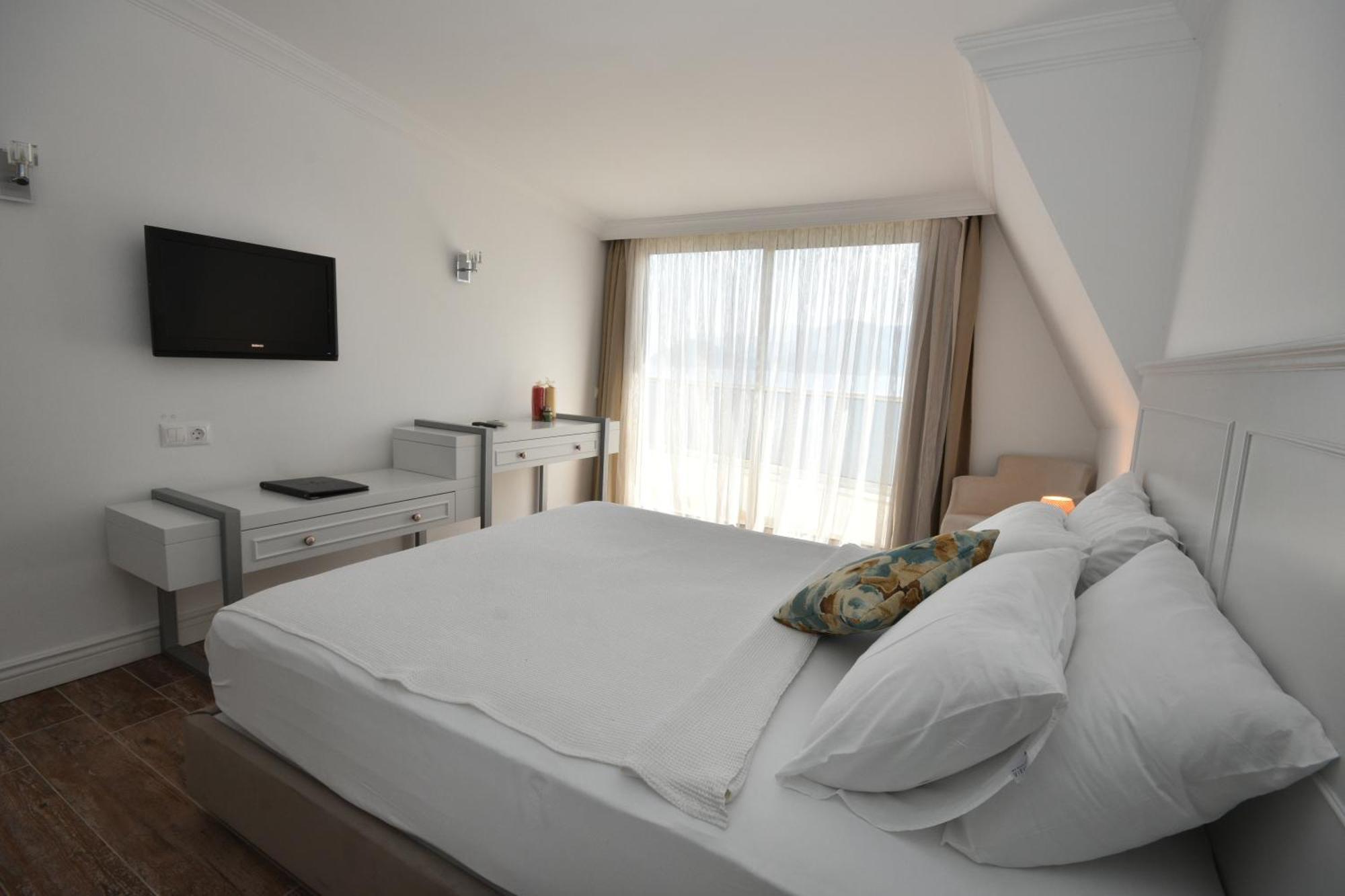 Otel Aurasia