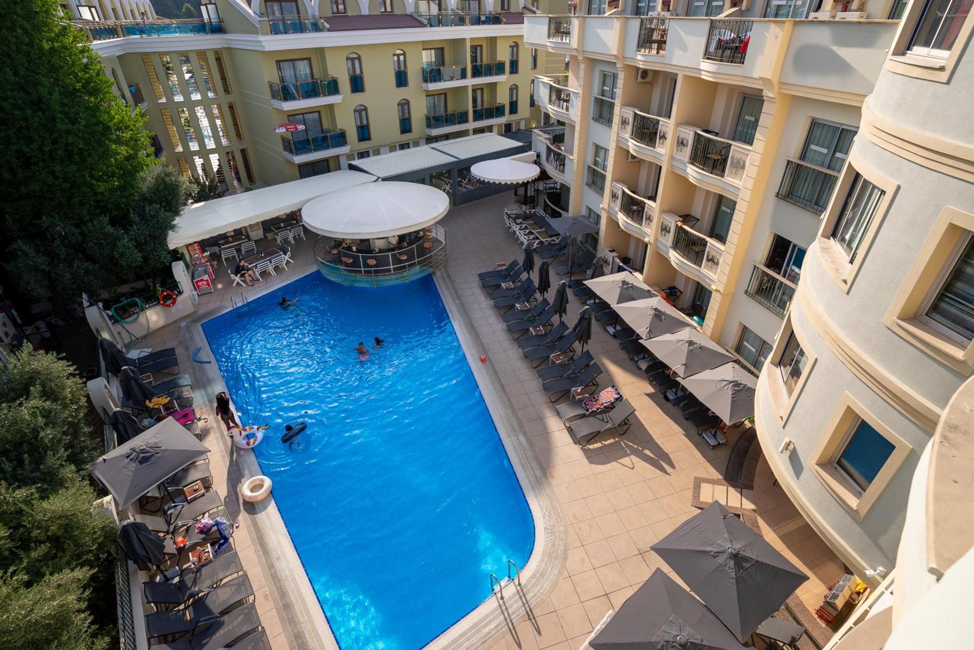 Hotel Club Karakas