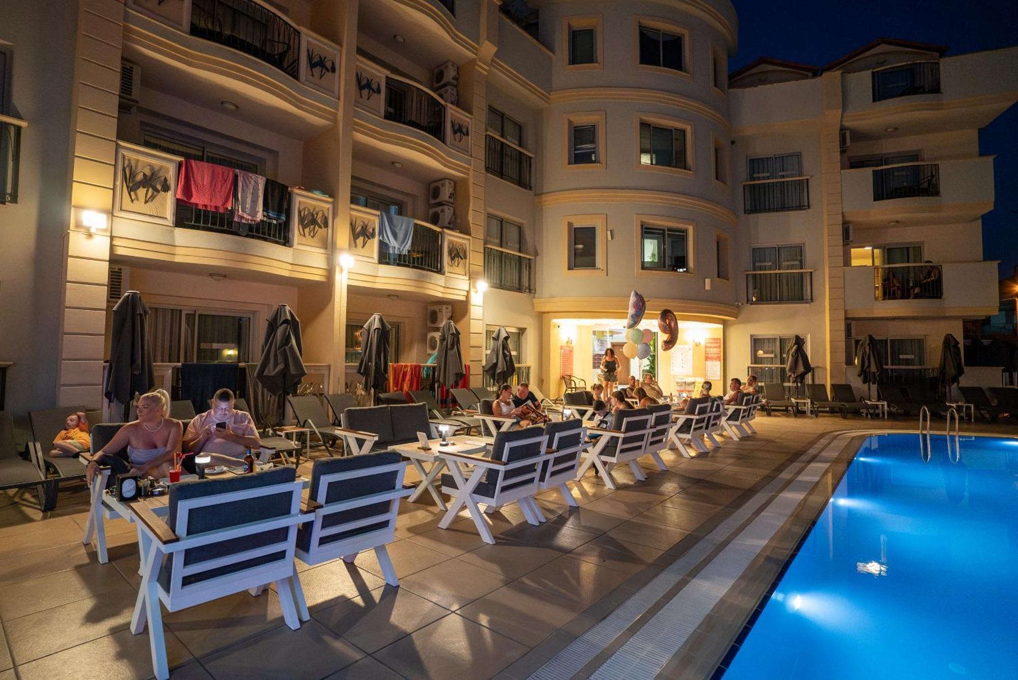 Club Karakas Hotel