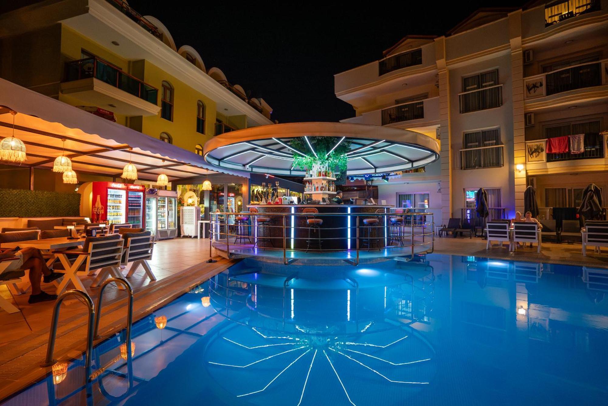 Club Karakas Hotel