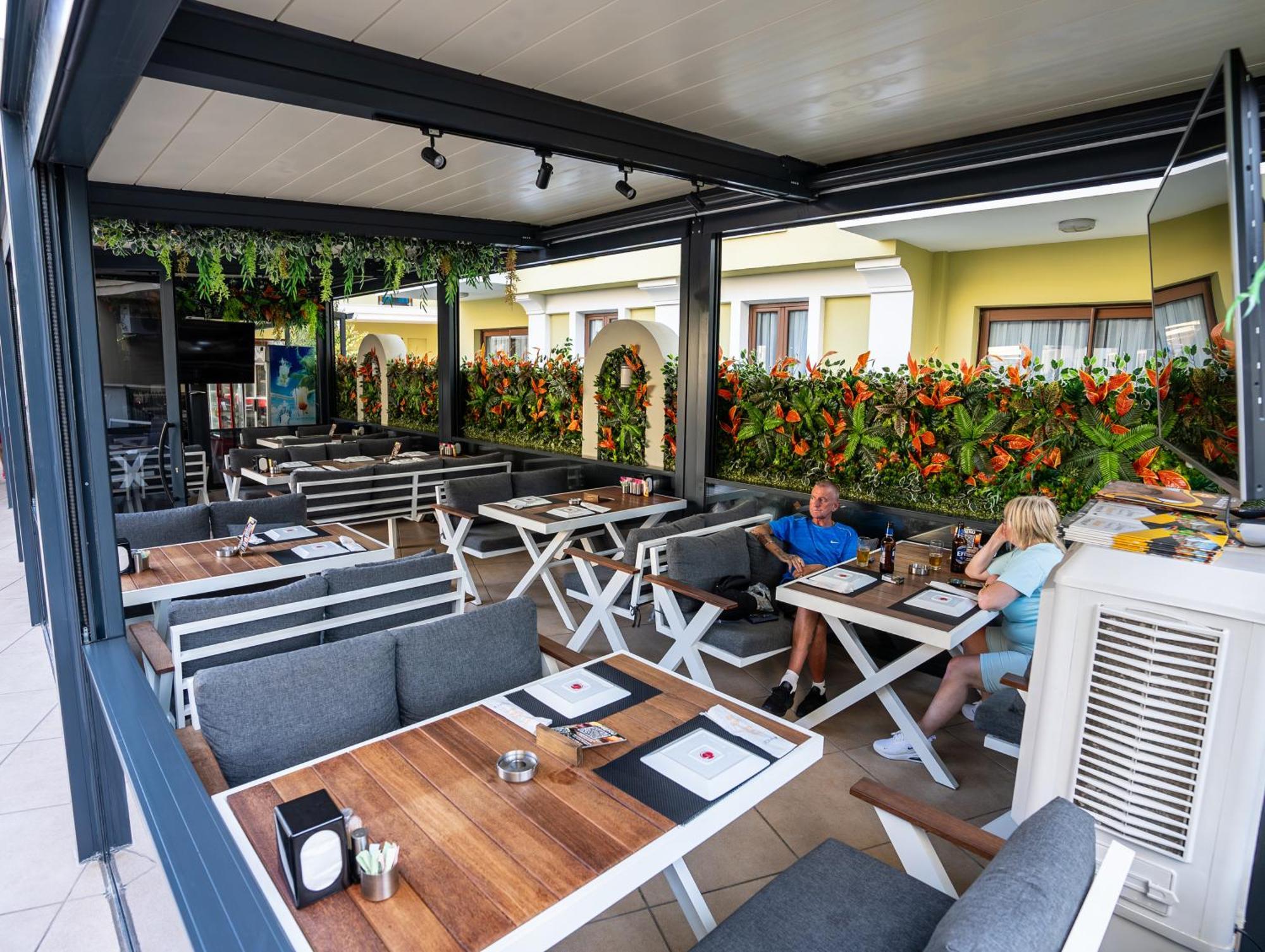 Hotel Club Karakas